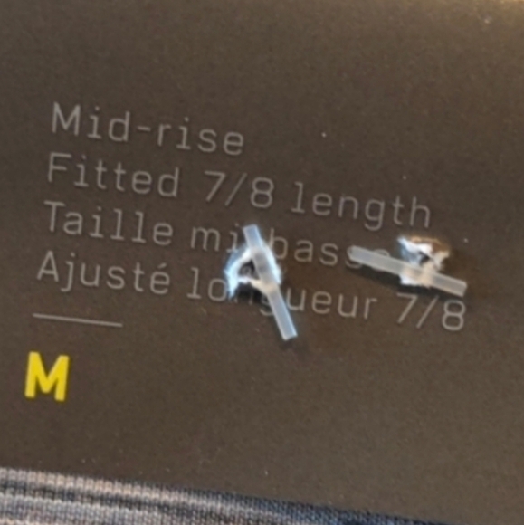 Old Navy Active Gray Mid Rise Fitted 7/8 Length Leggings size Medium - Picture 7 of 8